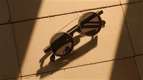 PORTER INTERNATIONAL以全新視角，串聯消費者的每個生活瞬間。此次首度攜手台灣知名時尚眼鏡品牌CLASSICO。（圖／品牌業者提供）