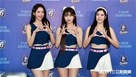 韓籍啦啦隊進攻台灣市場隊競爭激烈，（左起）李雅英、李珠珢、南珉貞。（圖／記者劉彥池攝影）