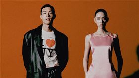 林奕嵐、牧森登雜誌封面。(圖／Bella儂儂提供)