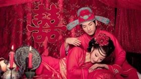 ▲古代洞房花燭夜對新娘來說可是一次大考驗！（示意圖／翻攝自百度百科）