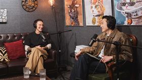 《白日夢非常秋》張懷秋（右）與王陽明相識快20年，卻因合作電影《角頭－大橋頭》才真正走近彼此。（圖／犢影制作、有意思國際傳播提供）