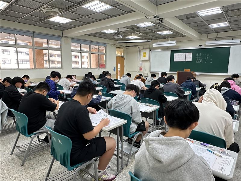至截稿前,今日共接獲8名突發傷病考生通報,已即時啟用5間備用試場。(圖/技專校院入學測驗中心提供) 