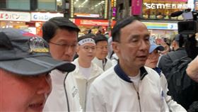 ▲國民黨主席朱立倫等人前往中正一分局自首。（圖／記者楊忠翰攝影）