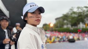 ▲楊智伃PO出419和426兩場凱道集會的空拍圖對比，寫下「人民的聲音」。（圖／翻攝自Thread @zaizai_crystal）