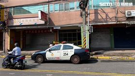 新北市板橋區文聖街上某社區內發生槍擊案。（圖／記者莊淇鈞攝影）