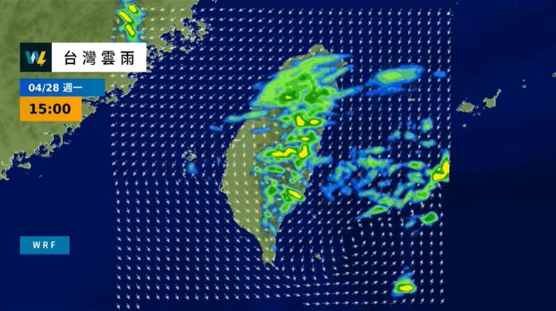 薛皓天說,明日東北部及東半部偶有短時較大雨勢機會。(圖/翻攝自天氣風險 WeatherRisk臉書)
