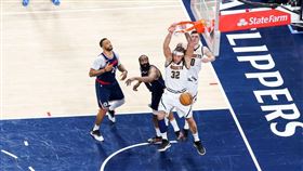 ▲戈登（Aaron Gordon）0.1秒絕殺灌籃，率領金塊以101：99擊敗快艇。（圖／翻攝自X平台 @nuggets）