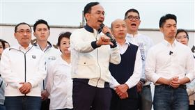 反綠共戰獨裁　朱立倫高呼520後罷免賴總統國民黨26日在凱道舉辦「反綠共戰獨裁」集會，黨主席朱立倫（前中）表示，總統賴清德就任只想消滅在野黨，國民黨反中共，也反綠共，520後立院要立刻提出罷免賴總統。2排右起為台北市長蔣萬安、立法院長韓國瑜；2排左起為新北市長侯友宜、台中市長盧秀燕。中央社記者張新偉攝　114年4月26日