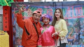 許效舜（左）女兒（中）重現爸爸《鐵獅玉玲瓏》角色參賽奪佳績。（圖／翻攝自IG）