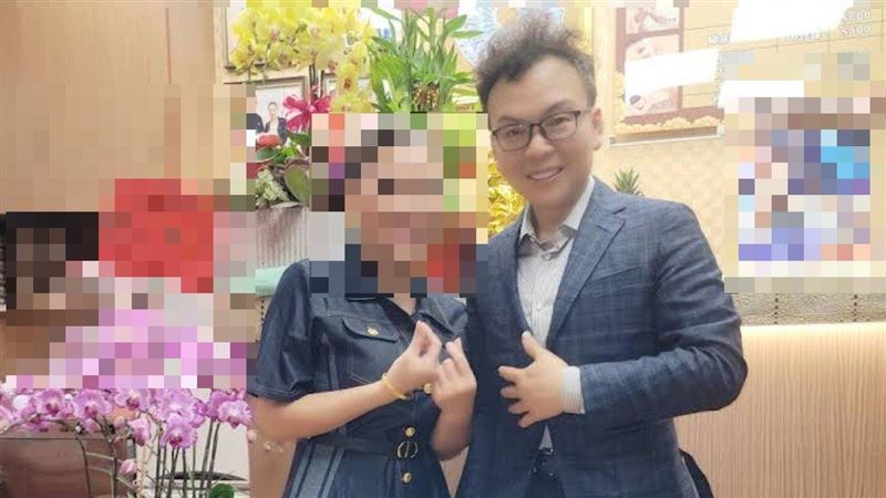 四叉貓曬養生館老闆娘鄭正鈐合照　網熱議