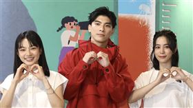 姚愛寗（左起）、林哲熹、温貞菱（圖／記者鄭孟晃攝）