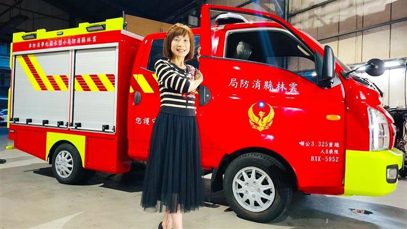 64歲歌后捐500萬　侯孝賢讚：江湖奇女子