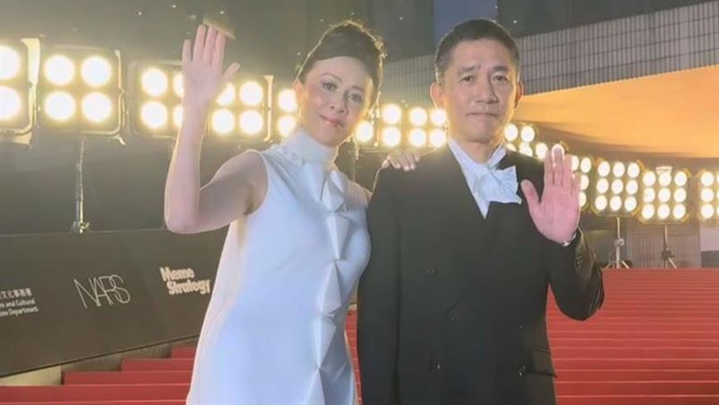 劉嘉玲罕放閃老公　梁朝偉認了：獻第一次