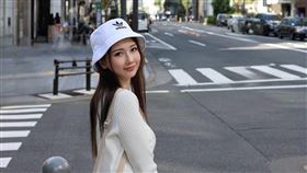 李賢透露她曾經收到一對富豪夫妻想購買卵子的信件。（圖／翻攝自李賢IG）