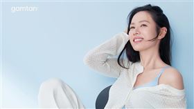 ▲孫藝真展現產後依舊纖細窈窕的好身材。（圖／翻攝自IG @gamtan_kr）