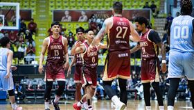 ▲台鋼獵鷹在背水一戰成功以111：104擊敗富邦勇士，把戰線延續到第4戰。（圖／PLG提供） 