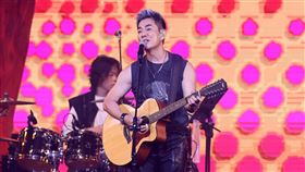 任賢齊特別邀請新人樂團帕拉斯（PALLAS）（圖／記者鄭孟晃攝影）