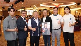 林郁婷金牌教練曾自強舉行新書公益講座。（圖／主辦單位提供）