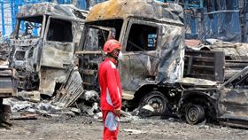 伊朗沙希德拉賈伊港爆炸造成46人死亡、逾千人受傷。（圖／美聯社／達志影像）