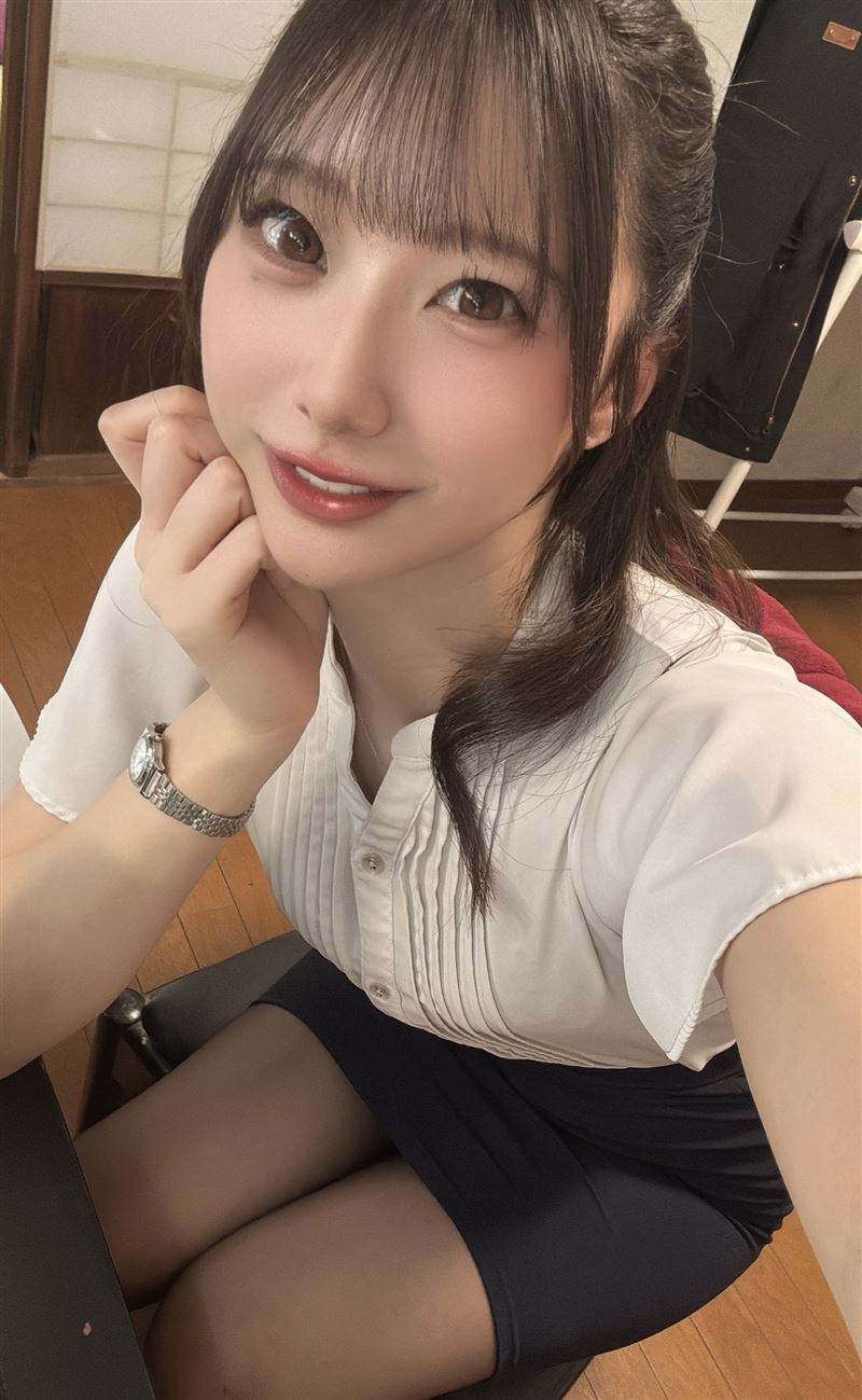 電視台女主播「三好佑香」出道拍AV,沒想到被挖出,出道前曾和串流平台FC2的無碼賣家合作。(圖/翻攝自三好佑香X)