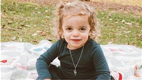 3歲的女童羅雯貝格比患有黏多醣症，為罕見疾病。（圖／翻攝自「治癒聖菲利波症基金會」官網）