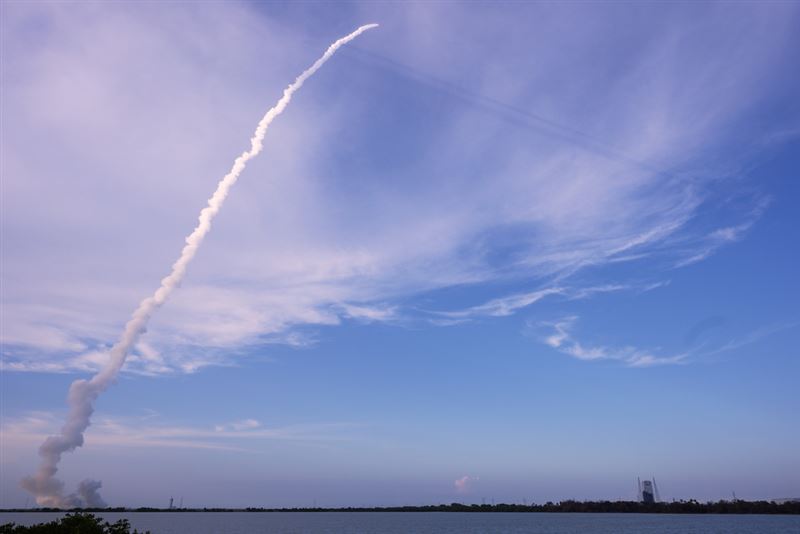 「古柏計畫」的首批27枚衛星將送至低地球軌道,計畫目標共計要發送3236枚衛星。(圖/美聯社/達志影像)