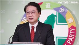 民進黨秘書長林右昌今（29）日召開記者會回應時事問題。（圖／記者盧素梅攝影)