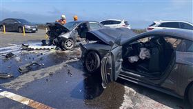 基隆 台2線 車禍 野馬 轎車 迴轉