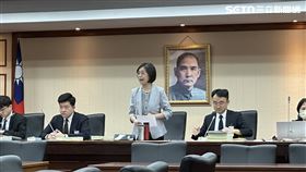 ▲翁曉玲主持程序委員會。（圖／記者詹宜庭攝影）