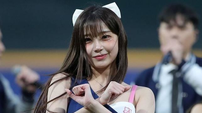 李珠珢兩邊跑「一些代言沒了」網：太天真