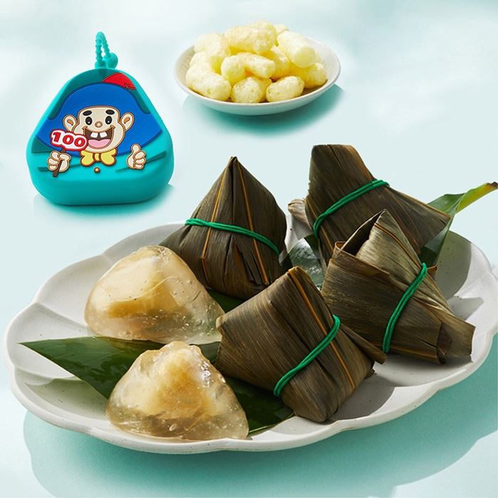 誠品線上乖乖蛇麼都包粽組禮盒(6入),推薦價699元;贈好運御守零錢包乙個。(圖/品牌業者提供)