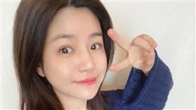 婚變傳了多年，陳妍希與陳曉終於在2個月前宣布離婚。（陳妍希IG）