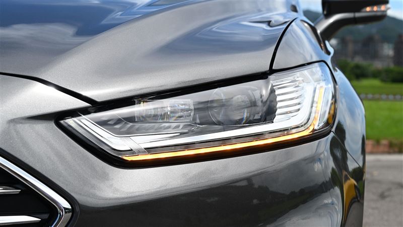 方向燈少亮3秒挨罰　她控惡意檢舉遭打臉