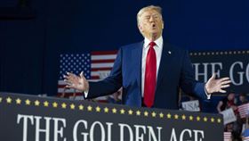 ▲川普密西根就職百日演說。（圖／美聯社／達志影像）