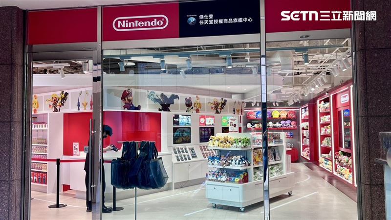 直擊／任天堂旗艦店今開幕！頭香7點就到