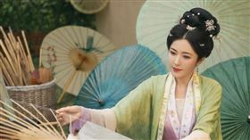 （翻攝曾黎微博）