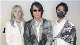 第三代F.I.R.飛兒樂團，加入新成員為小羽（左）、小武（右）。（圖／翻攝自微博）