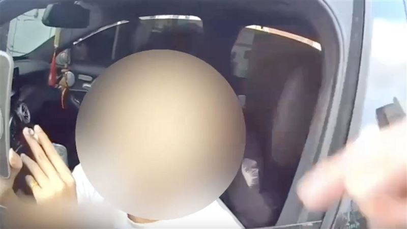 台中27歲男遭攔查暴走！情緒失控咆哮嗆警