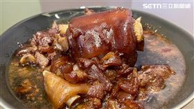 黃仁勳,豬腳,新光三越,端午節(記者 賴俊佑 攝影)