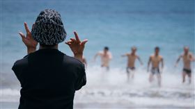 《跳進部落的孩子》