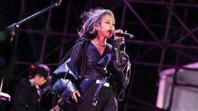 畢夏去年經歷死亡車禍。（圖／翻攝自畢夏微博）