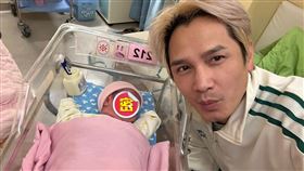 羅文裕兒子萌照（圖／翻攝自臉書）