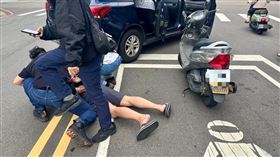 劉男被警方逮捕。（圖／翻攝畫面）