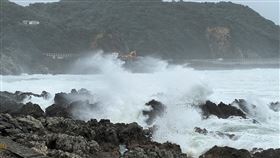 ▲紐西蘭首都威靈頓出現逾10年來最強勁的風勢，導致學校停課、航班取消。（圖／路透社／達志影像）