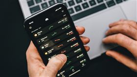 ▲台股延續休假前漲勢，今日盤面各題材股輪流帶動盤面走高。（示意圖／PEXELS ）
