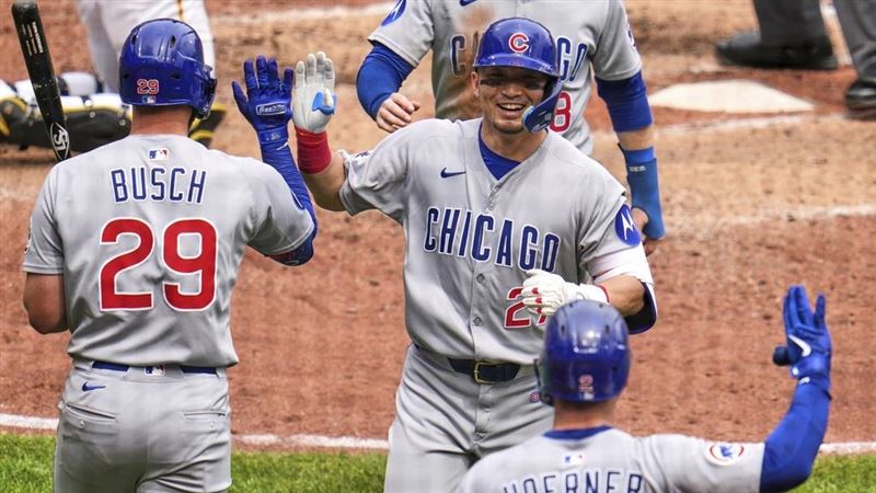 鈴木誠也和隊友單局3轟　海盜狀元寫紀錄