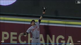 ▲巴耶茲（Javier Baez）敲全壘打，沒收對手的全壘打。（圖／翻攝自MLB官網）