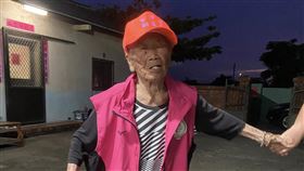 ▲96歲嬤曾追白沙屯媽祖20多年，直到8年因行動遲緩及重聽才未再參加。（圖／翻攝自白沙屯媽祖全球徒步聯誼會臉書）