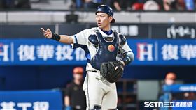 ▲中職36年例行賽，富邦悍將捕手戴培峰。（圖／記者劉彥池攝影）