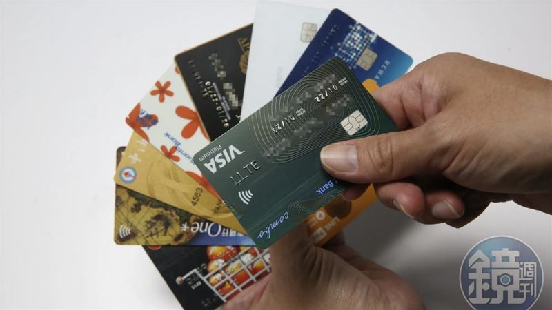 現金回饋、分期怎選？刷卡繳稅優惠一次看